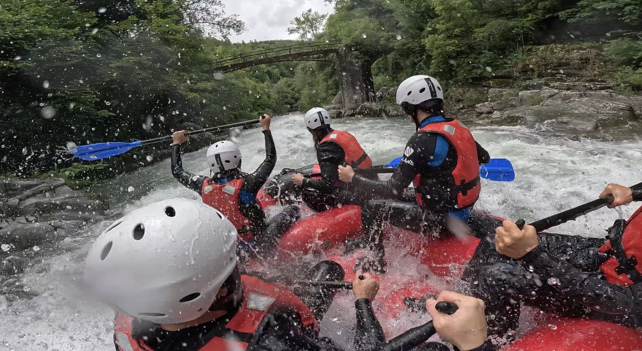 Rafting tra le rapide del fiume Lima a Bagni di Lucca